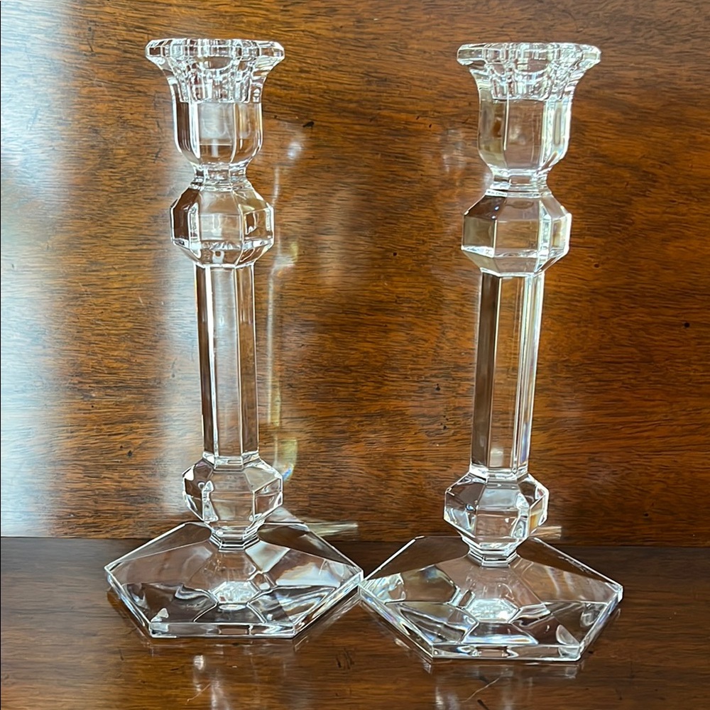 Pair of candlesticks Gardenia 
by VAL ST LAMBERT